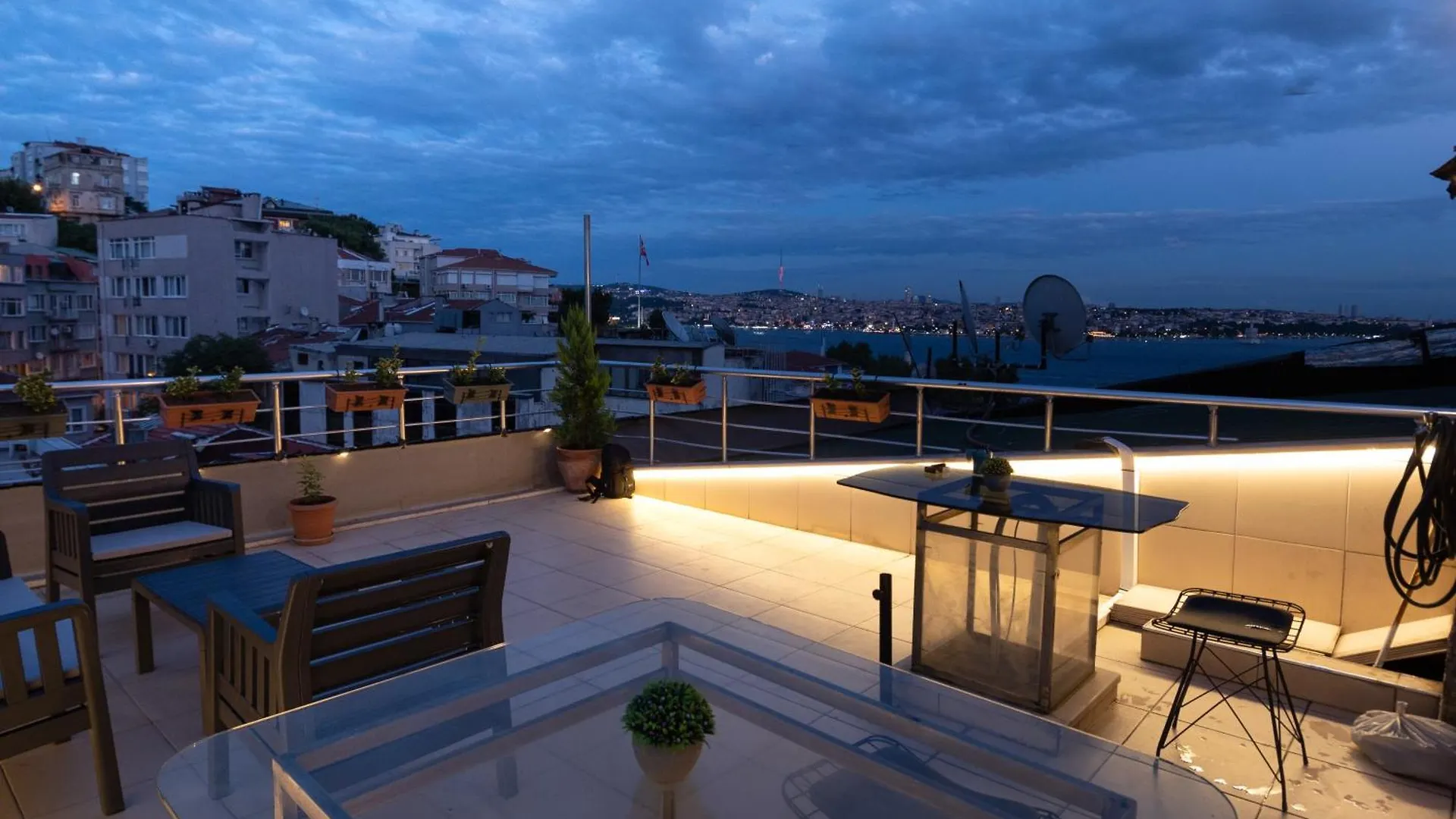 Luxury Flat W/Exceptional Terrace & Bosphrous View Apartment Istanbul